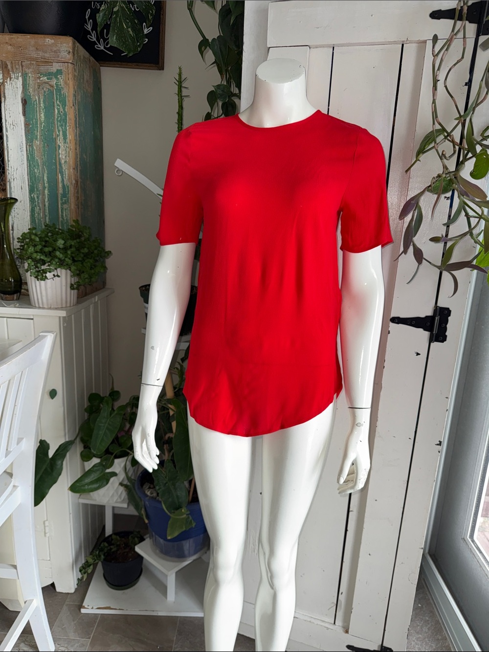 H&M Classic Women's Crewneck Red Short-Sleeve Top size 0 NWOT
